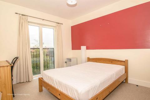 2 bedroom apartment to rent, Kingfisher House, Heron Court, York