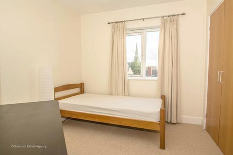 2 bedroom apartment to rent, Kingfisher House, Heron Court, York