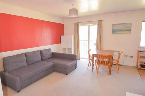 2 bedroom apartment to rent, Kingfisher House, Heron Court, York