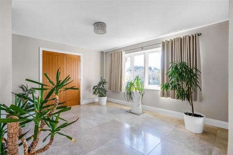 4 The Moorlands, Sutton Coldfield, B74 2RF