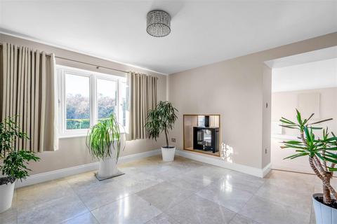 4 The Moorlands, Sutton Coldfield, B74 2RF