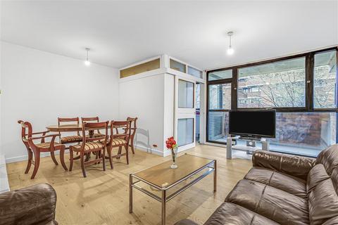 3 bedroom flat for sale, Charlwood Street, SW1V