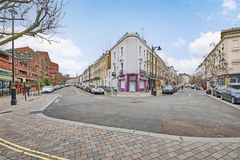 3 bedroom flat for sale, Charlwood Street, SW1V