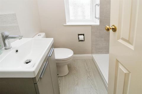 23 Glendare Road, Bradford, BD7 2QL