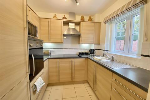 2 bedroom retirement property for sale, 4 Lock Court, Copthorne Road, Shrewsbury SY3 8LP