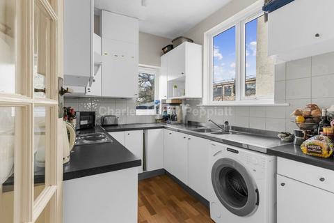 3 bedroom semi-detached house for sale, Sutherland Grove, London SW18