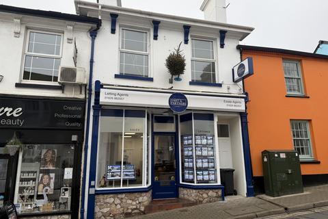 First Floor Flat, 9 Queen Street, Dawlish, Devon, EX7