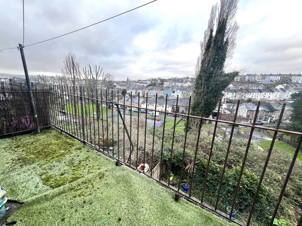 Balcony &amp; View