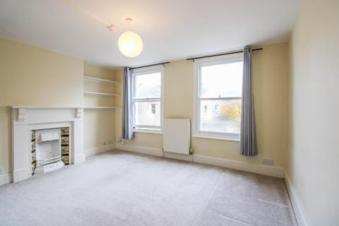 2 bedroom maisonette to rent, Priory Road, Cambridge