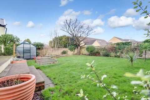 3 bedroom semi-detached house for sale, Askam Avenue, Pontefract, West Yorkshire, WF8