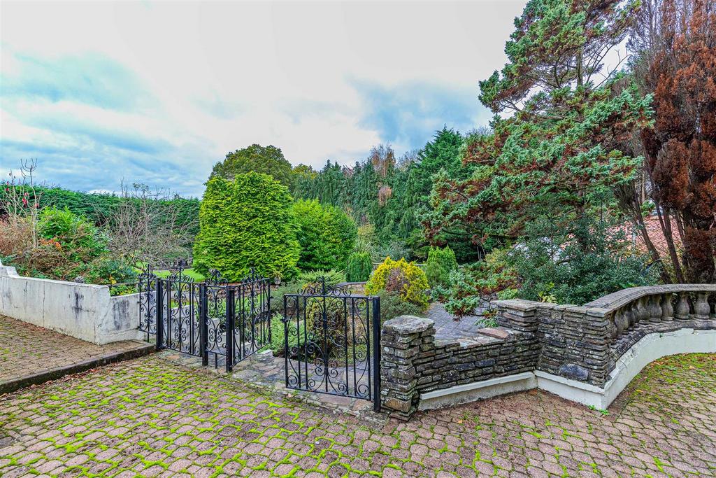 Hollybush House-57.jpg