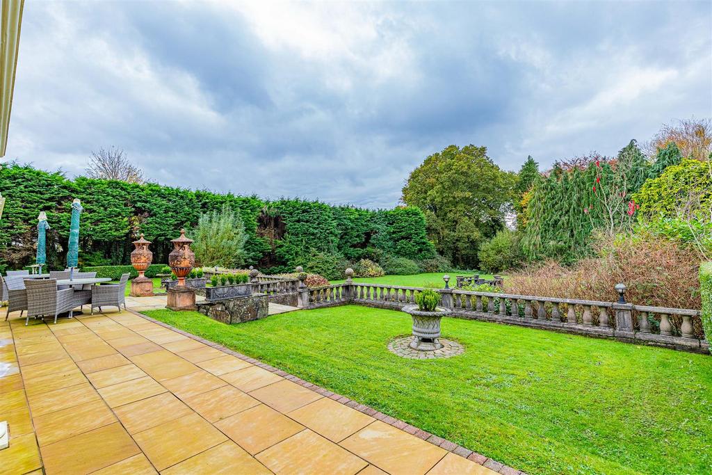 Hollybush House-67.jpg