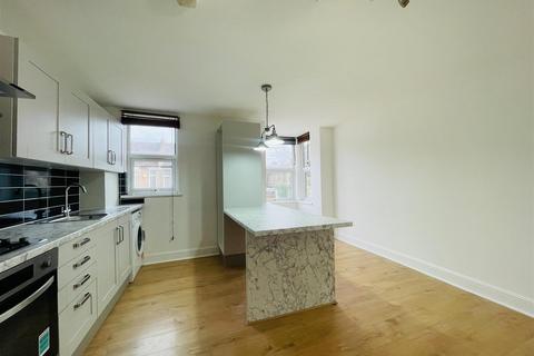 3 bedroom house for sale, Farnborough Avenue, London E17