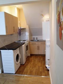 2 bedroom flat to rent, Craven Road, Newbury