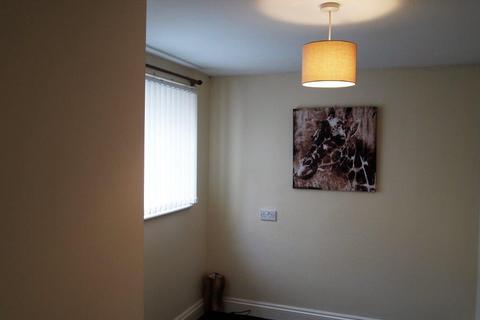 2 bedroom flat to rent, Craven Road, Newbury