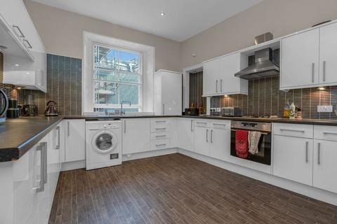 2 bedroom flat to rent, Jeffrey Street, Old Town, Edinburgh, EH1