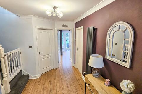 4 bedroom detached house for sale, Brow Wood Road, Batley