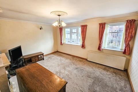 2 bedroom bungalow to rent, Bankfield Avenue, Huddersfield