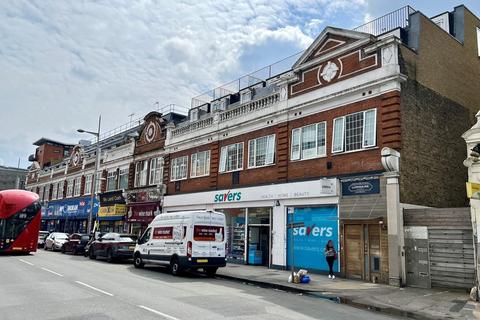 Studio to rent, Kilburn High Road