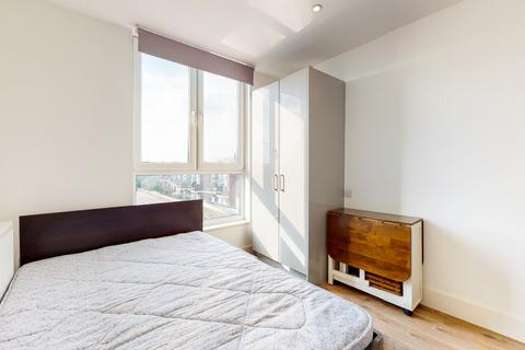 Studio to rent, Kilburn High Road