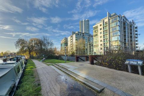 2 bedroom flat for sale, Waterside Way, London