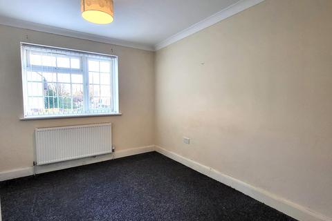 2 bedroom flat to rent, Lea Road, North Watford, Watford, WD24