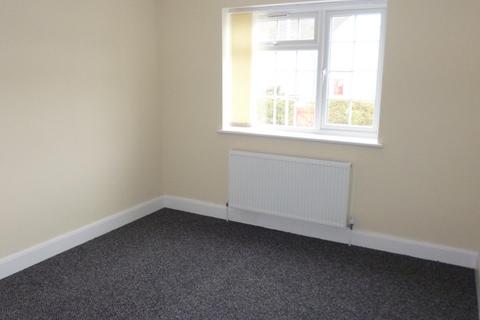 2 bedroom flat to rent, Lea Road, North Watford, Watford, WD24