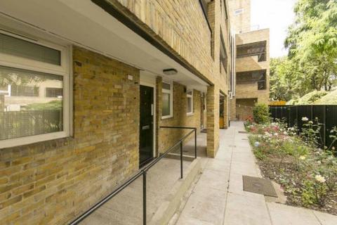 2 bedroom apartment to rent, Alton Street, London