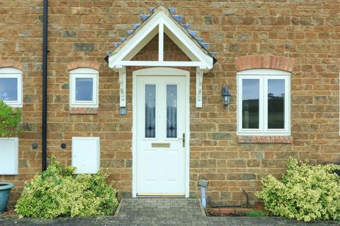 2 bedroom terraced house to rent, Manor Farm Court, Drayton