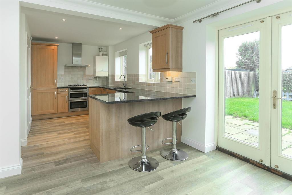 Kitchen dining area