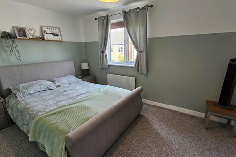 3 bedroom semi-detached house to rent, Pershore, WR10