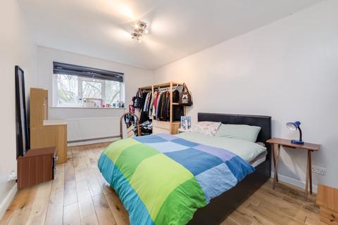 2 bedroom flat for sale, Northiam, Cromer Street, London