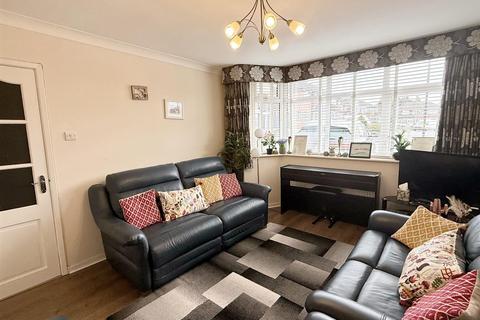 25 Randle Drive, Sutton Coldfield, B75 5LH