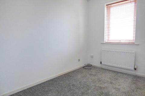 2 bedroom flat for sale, Ravenscar Close, Whickham, Newcastle upon Tyne, Tyne and Wear, NE16 5TW