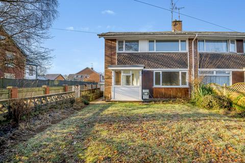 3 bedroom semi-detached house to rent, Maryport Street, Usk
