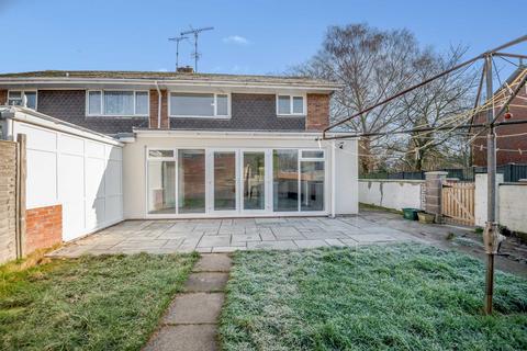 3 bedroom semi-detached house to rent, Maryport Street, Usk
