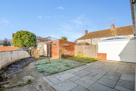 3 bedroom semi-detached house to rent, Maryport Street, Usk