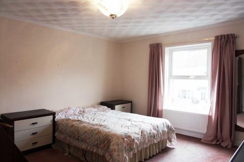 2 bedroom semi-detached house to rent, Mill Street, Usk