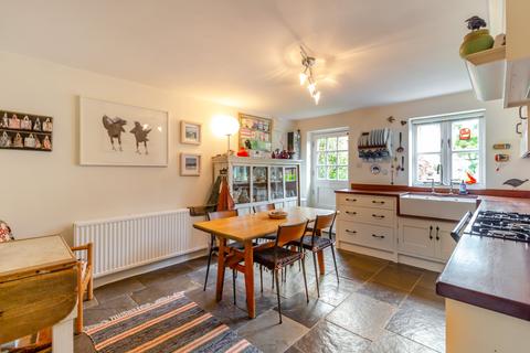 4 bedroom terraced house for sale, New Market Street, Usk