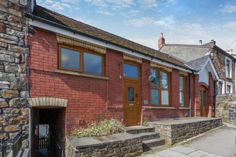 3 bedroom terraced house for sale, High Street, Abersychan