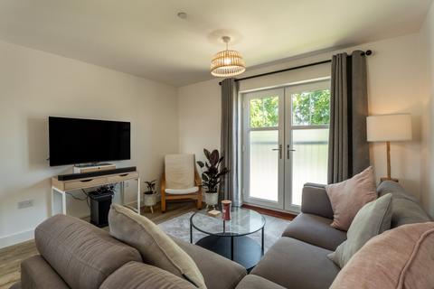 2 bedroom flat for sale, Walker Point Way, Newport