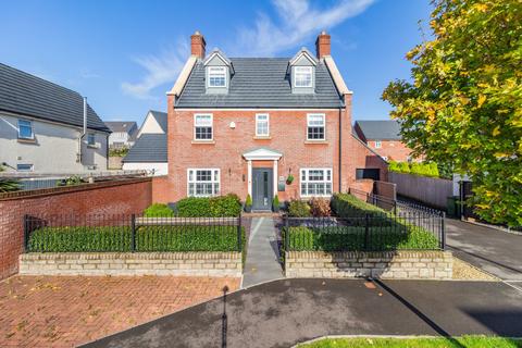 5 bedroom detached house for sale, Ffordd Tir Brychiad, Pontrhydyrun, Cwmbran