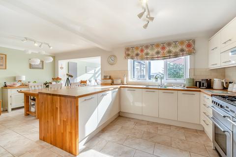 4 bedroom detached house for sale, Maddox Close, Osbaston, Monmouth