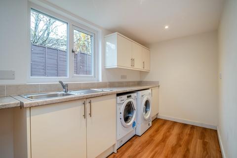 9 Charles Close, Osbaston, Monmouth, NP25 3JD
