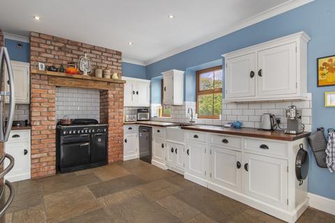 4 bedroom detached house for sale, Mill Lane, Castleton