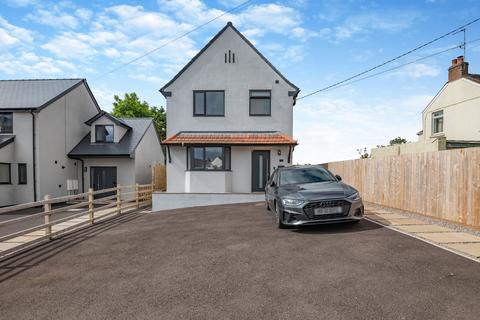 4 bedroom detached house for sale, Dockham Road, Cinderford