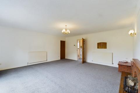 3 bedroom bungalow for sale, The Hawthorns, Lydney