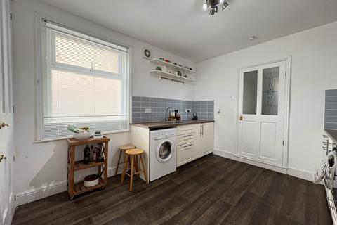128 Beach Road, South Shields, NE33 2NE