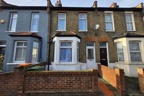 4 bedroom terraced house to rent, Saxon Road, East Ham, E6 3RZ