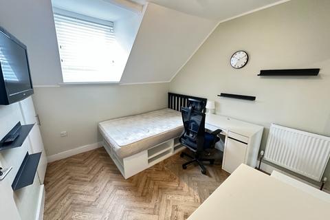 Studio to rent, En Suite, Park Street, Luton, Bedfordshire, LU1 3EU